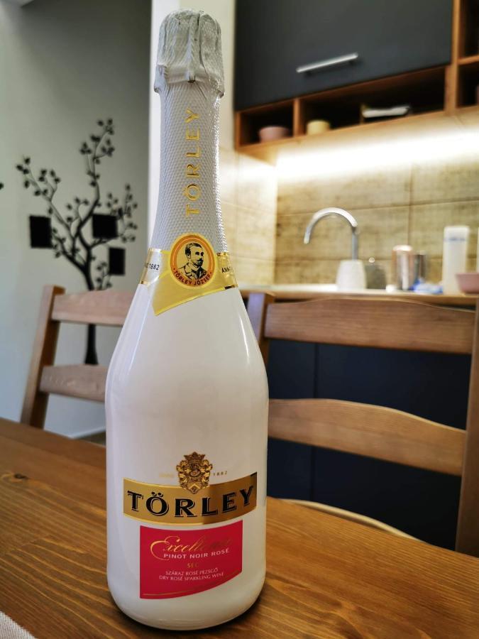 Gold 2 Apartman Sopron Luaran gambar